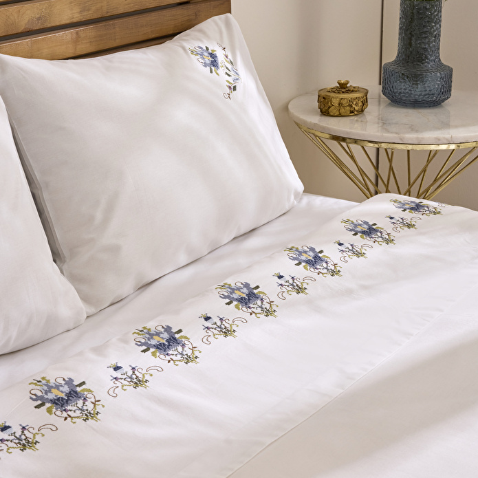 Karaca Home Maelis %100 Pamuk Kanaviçe Nakışlı Çift Kişilik Nevresim Takımı Beyaz