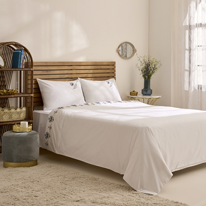 Karaca Home Maelis %100 Pamuk Kanaviçe Nakışlı Çift Kişilik Nevresim Takımı Beyaz