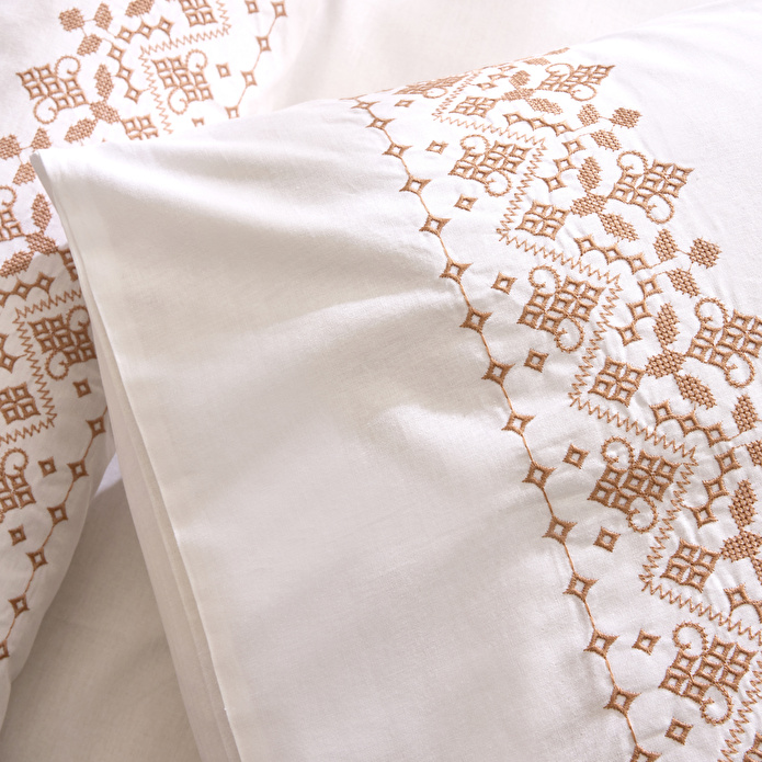 Karaca Home Merletto %100 Pamuk Kanaviçe Nakışlı Çift Kişilik Nevresim Takımı Beyaz