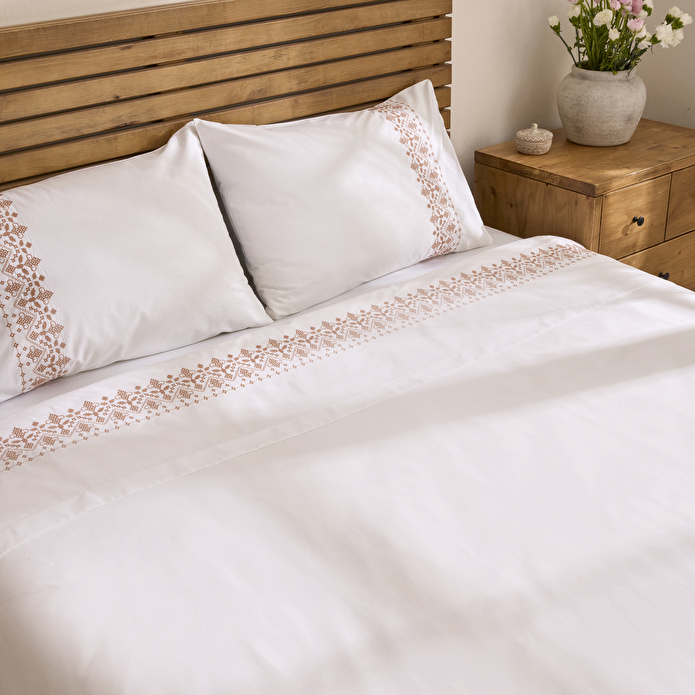 Karaca Home Merletto %100 Pamuk Kanaviçe Nakışlı Çift Kişilik Nevresim Takımı Beyaz