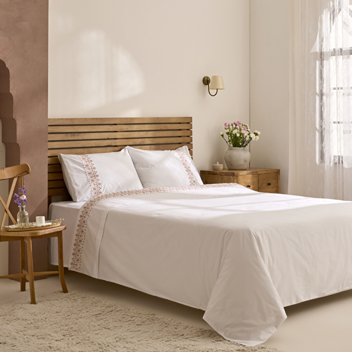 Karaca Home Merletto %100 Pamuk Kanaviçe Nakışlı Çift Kişilik Nevresim Takımı Beyaz