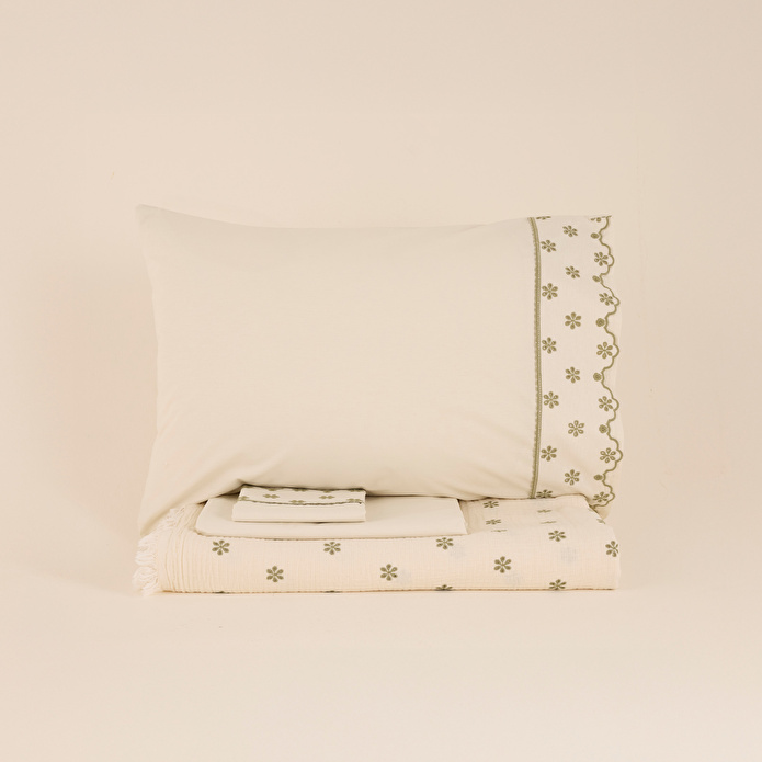 Karaca Home Carezza Brodeli Muslin Çift Kişilik Pike Takımı Yeşil