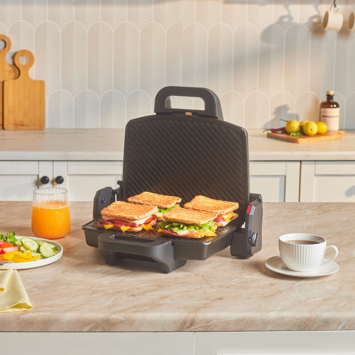 Karaca Future Essential Tost Makinesi Matte Black 1800 W 4 Dilim Kapasiteli