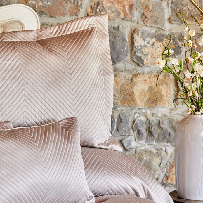 Karaca Home White Colletion Bej Çift Kişilik Yatak Örtüsü