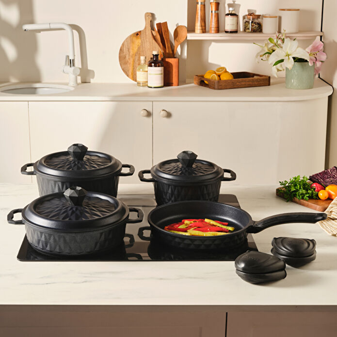 Karaca Biodiamond Döküm 7 Parça Fırın Eldiveni Hediyeli Tencere Seti