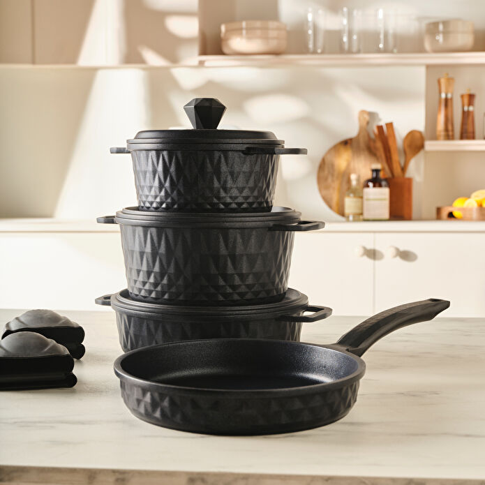 Karaca Biodiamond Döküm 7 Parça Fırın Eldiveni Hediyeli Tencere Seti