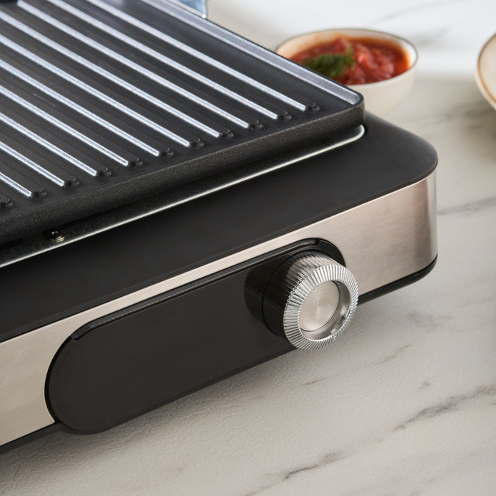 Karaca Gastro Gourmet Döküm Izgara ve Tost Makinesi Inox 6 Dilim Kapasiteli