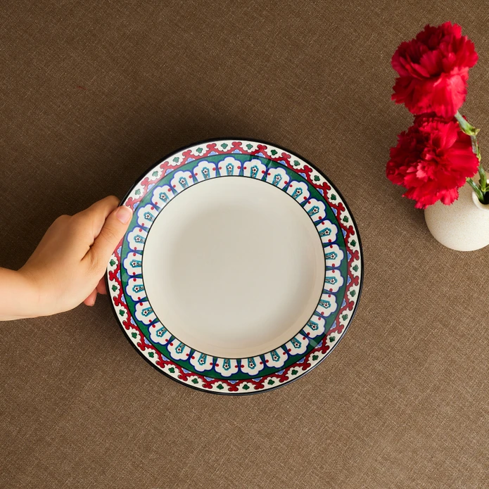Karaca x Ömür Akkor İznik Çini Çukur Tabak 23 cm