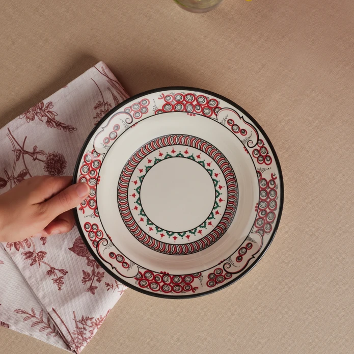 Karaca x Ömür Akkor İznik Lal Çukur Tabak 23 cm