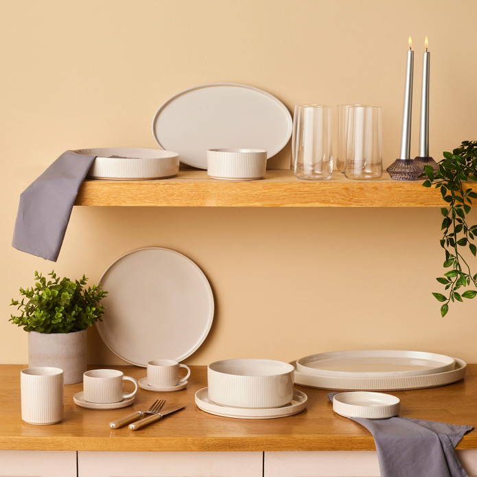 Karaca Massimo Servis Tabağı 27 cm Krem