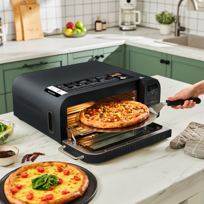 Karaca Multicrust Artisan Retro Pizza Makinesi ve Airfryer Mat Siyah