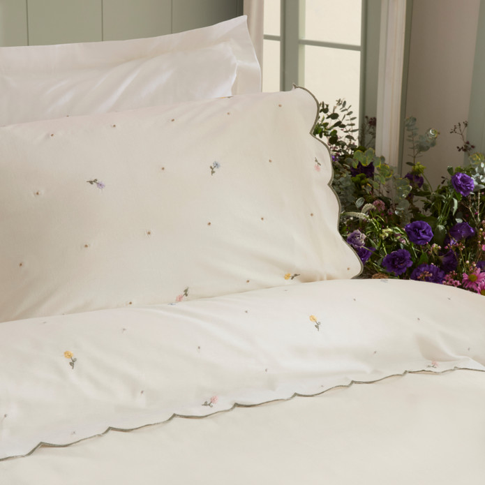 Karaca Home Nellie Nakışlı %100 Pamuk Çift Kişilik Nevresim Takımı Beyaz