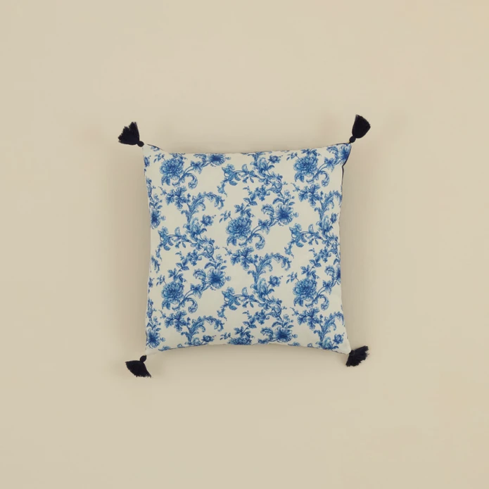 Karaca Home Rosario Püsküllü Dolgulu Kırlent 45X45 cm Mavi Beyaz