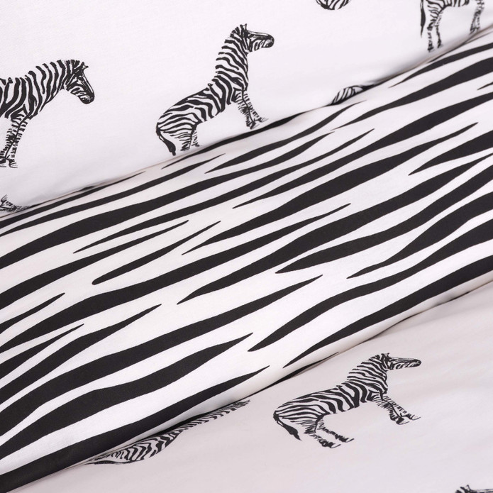 Sarah Anderson Zebra Siyah %100 Pamuk Çift Kişilik Nevresim Yastık Seti