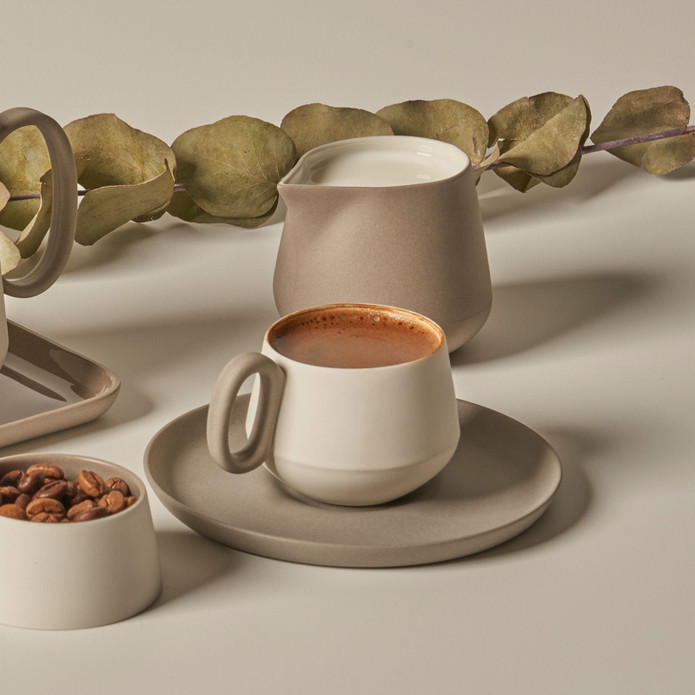 Esma Dereboy Tube El Yapımı Porselen Kahve Fincanı Tabağı 12 cm Taş Rengi