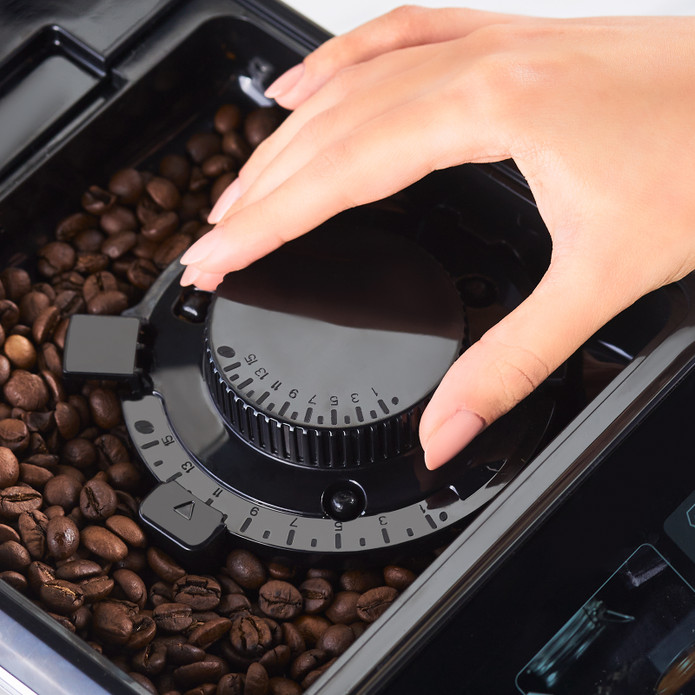 Homend Coffeebreak 5008H Çelik Kahve Öğütücülü, Süt Köpürtücülü, Dokunmatik Ekranlı Full Otomatik Espresso Makinesi