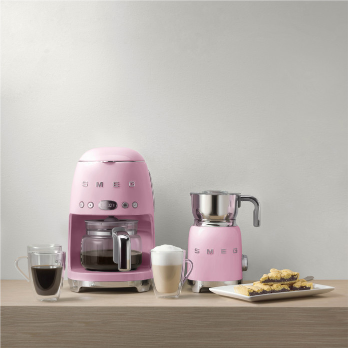 Smeg Filtre Kahve Makinesi Pink DCF02PKEU