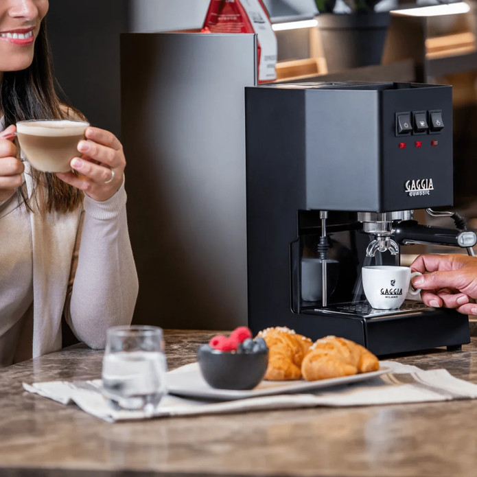 Gaggia New Classic Evo 2023 Espresso Makinesi Siyah