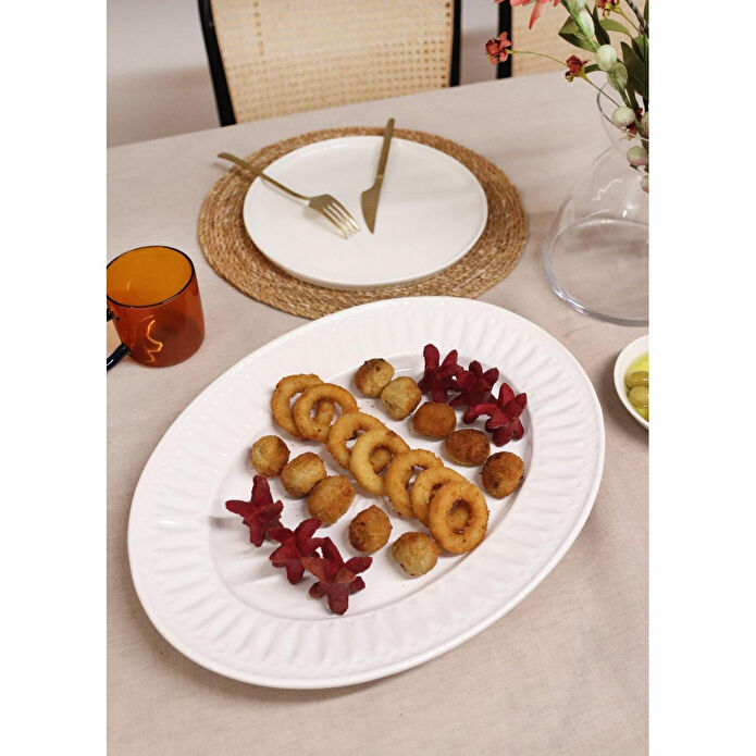 The Mia Grande Servis Tabağı Beyaz 41x31 Cm