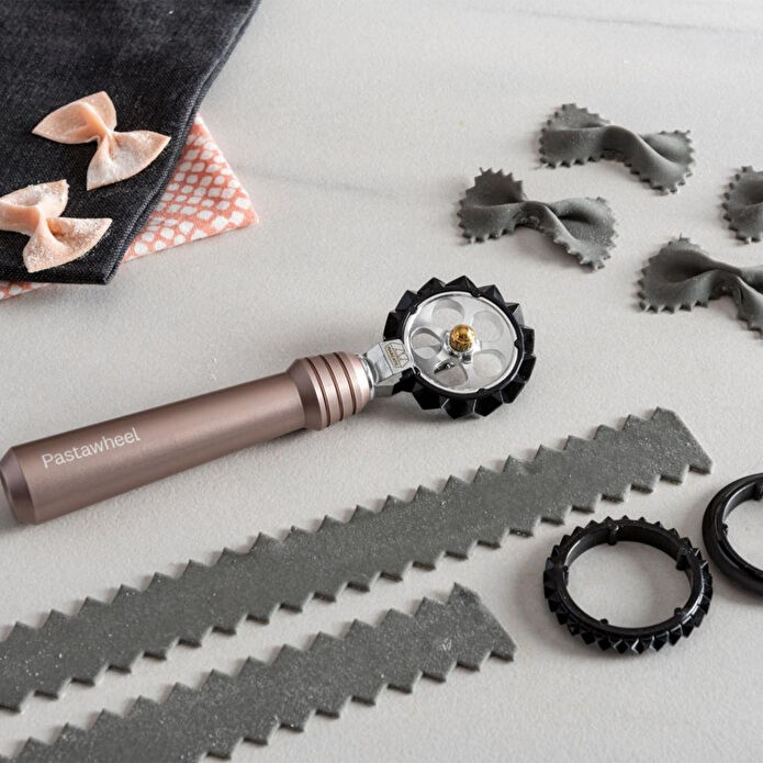 Marcato Pastawheel Makarna Hamuru Kesme Çarkı Pastel Pembe Renk