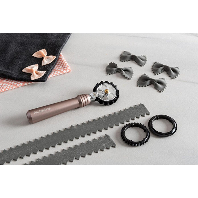 Marcato Atlas 150 Pastel Pembe Makarna Makinesi + Pastawheel