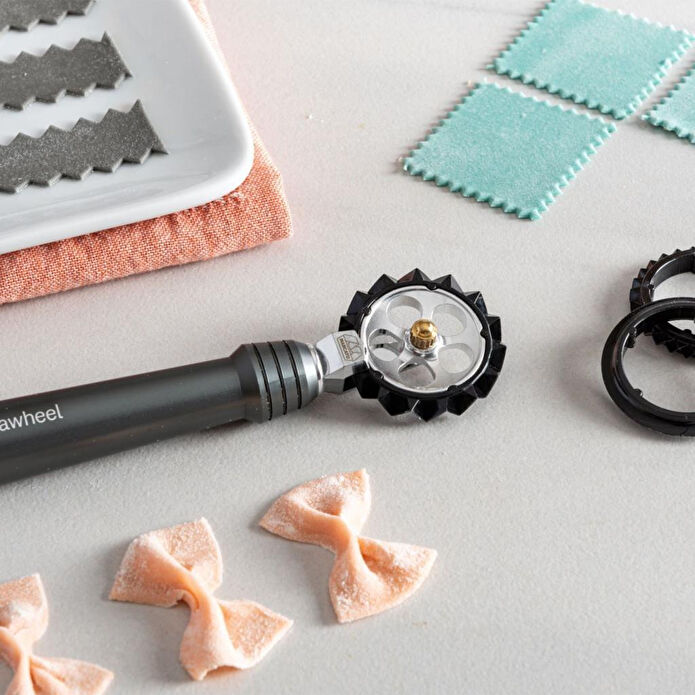 Marcato Pastawheel Makarna Hamuru Kesme Çarkı Pastel Gri Renk