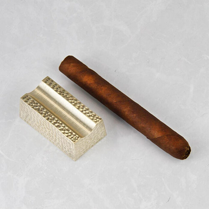 Coho Objet Coho Patron Limited Edition Dövme Pirinç Puro Standı