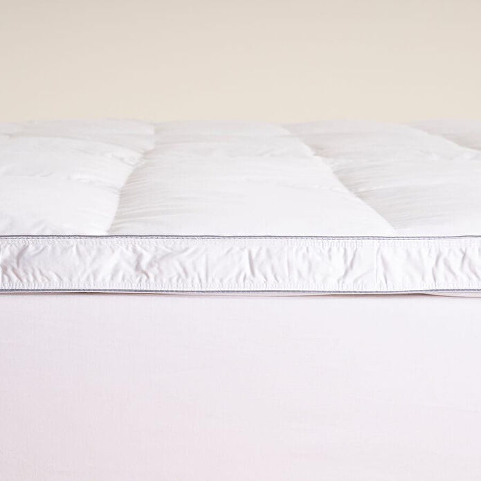 Penelope Tüy Geçirmez 2'ye Ayrılabilen %100 Kaz Tüyü Topper 160x200 Cm - Piume Classic Comfort
