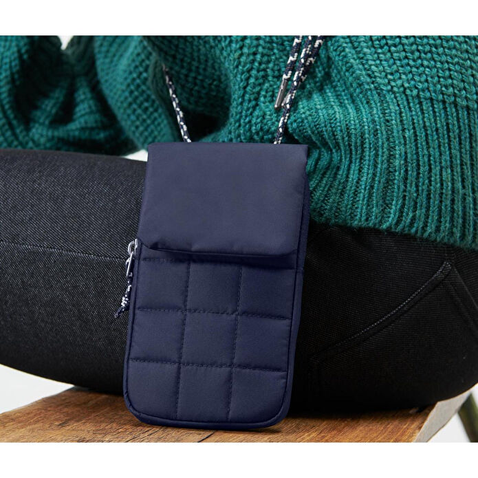 Tchibo Yalıtımlı Akıllı Telefon Çantası, Donma Önleyici - Mavi