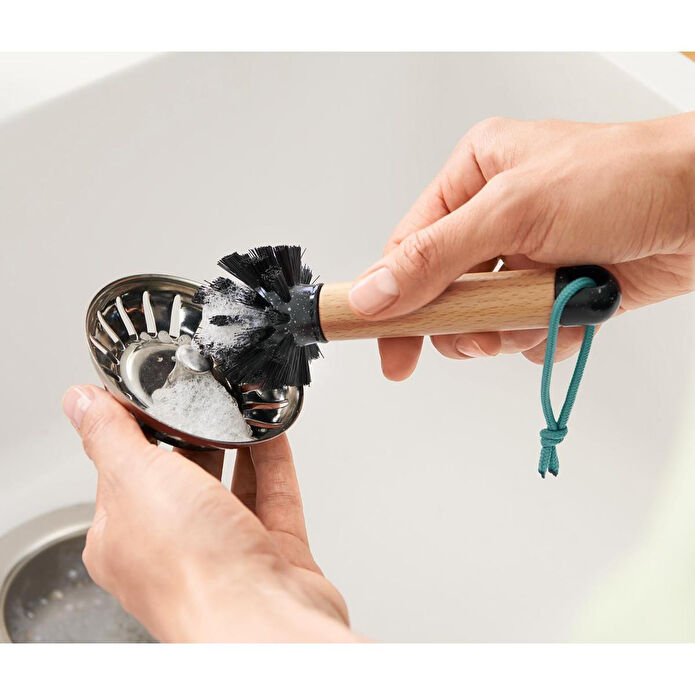 Tchibo Üniversal Temizleme Fırçası