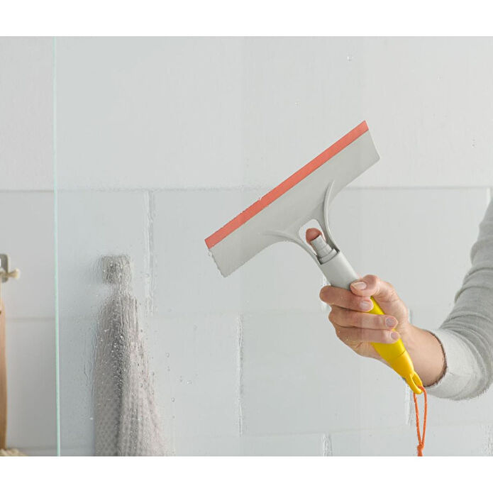 Tchibo 3’ü 1 Arada Cam Sileceği, Püskürtme Fonksiyonu