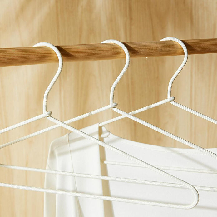 Ocean Home Textile 3'lü Ekru Renk Kumaş Kaplı Metal Giysi Askısı 21.5 X 42 X 0.5 Cm