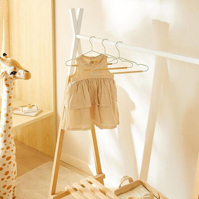 Ocean Home Textile 3'lü Ahşap Destekli Mat Mint Renk Kauçuk Kaplamalı Metal Çocuk Giysi Askısı 18 X 32 X 0.3 Cm