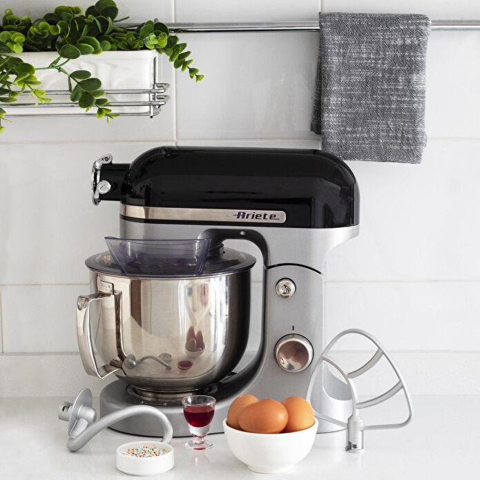 Ariete Moderna Mutfak Şefi Siyah 1589/02 + Ariete kıyma Ve Makarna Aparat Seti 4079/00 Hediye