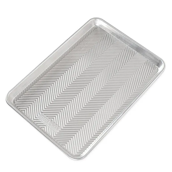 Nordicware Prism Küçük Fırın Tepsisi 40 X 29 Cm Paslanmaz Çelik
