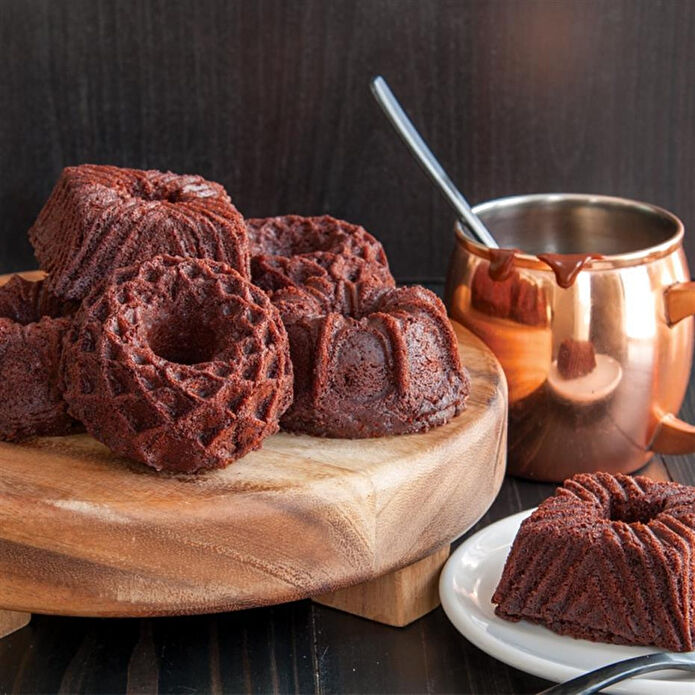 Nordicware 6´lı Bundt Şekilleri Kek Kalıbı Altın