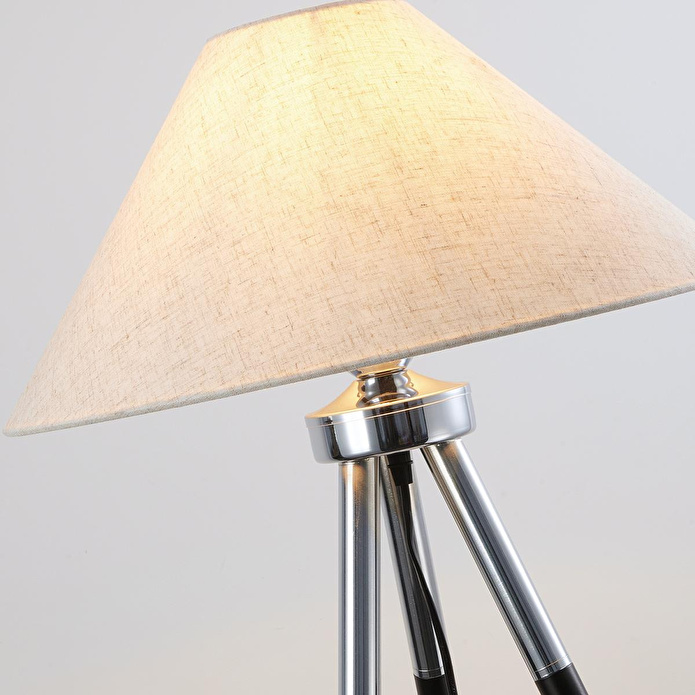 Apliqa Cosby Siyah-krom Kaplamalı Tripod Metal 3 Ayaklı Lambader