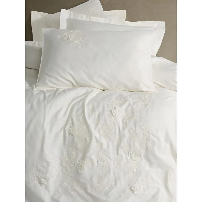 Cotton Box 3d Nakışlı Saten Çift Kişilik Nevresim Takımı Chic Ekru