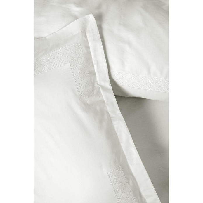 Cotton Box Nakışlı Saten Çift Kişilik Nevresim Takımı Galant Beyaz