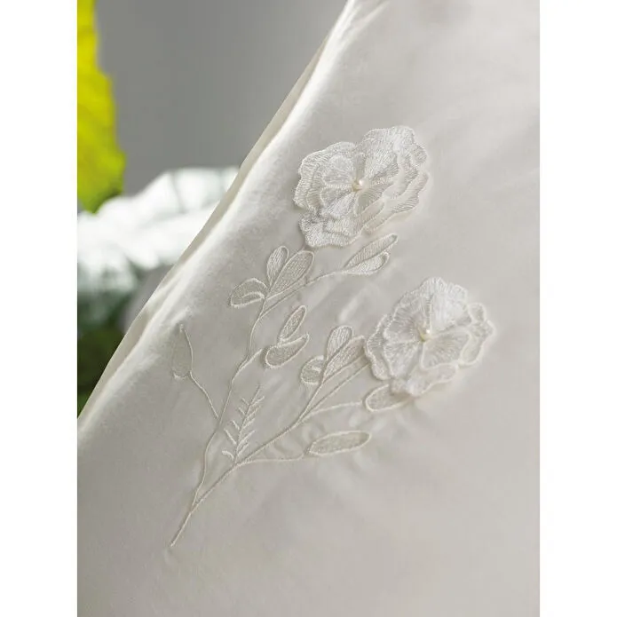Cotton Box 3d Nakışlı Saten Çift Kişilik Nevresim Takımı Pure Ekru