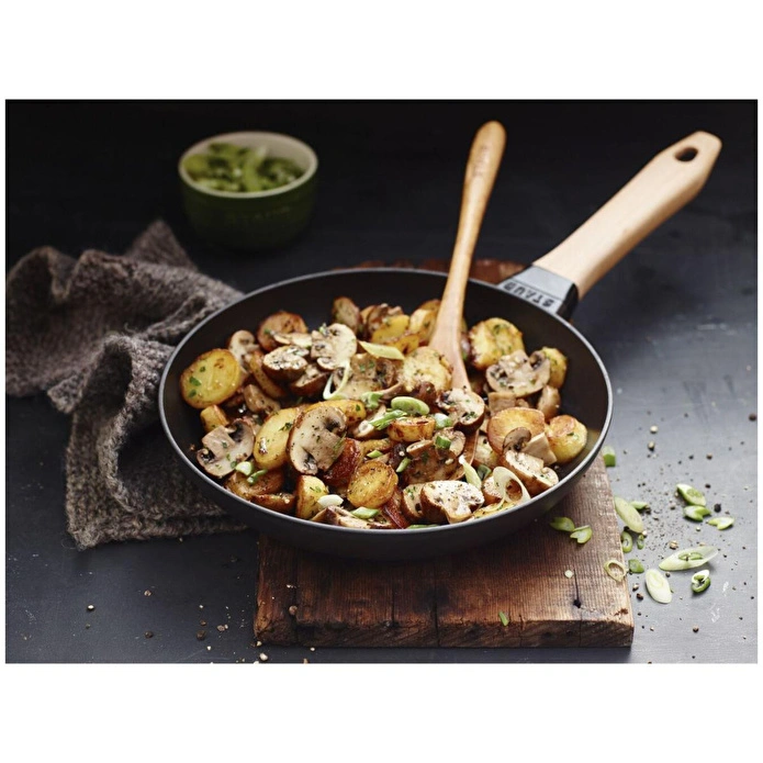 Staub Ahşap Saplı Döküm Kızartma Tavası