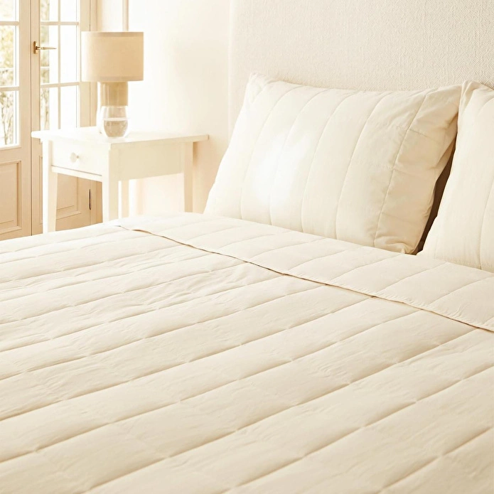 Ocean Home Textile %100 Pamuk Kumaş Kapitoneli Ekru Çok Amaçlı Çift Kişilik Yatak Örtüsü Seti 1 Adet 250 X 230 / 2 Adet 50 X 70 Cm
