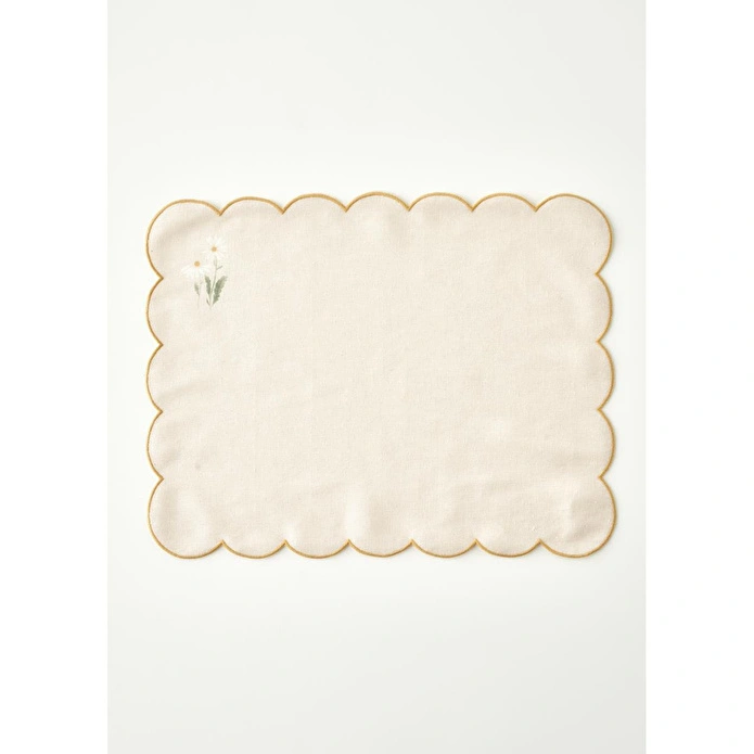 Bella Maison Daisy Baskılı Scallop Kenar Amerikan Servis Bej (35x45 Cm) Bej