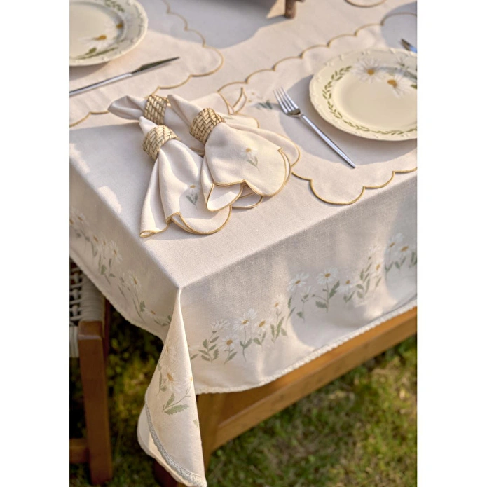 Bella Maison Daisy Kopanakili Baskılı Masa Örtüsü Bej (150x250 Cm) Bej