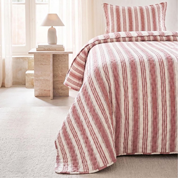 Ocean Home Textile Pamuklu Kapitoneli Bordo Renk Çizgi Desen Tek Kişilik Yatak Örtüsü Seti 1 Adet 180 X 230 / 1 Adet 50 X 70 Cm