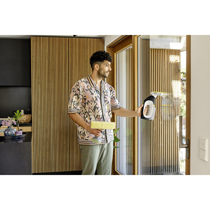 Karcher Wv 3 Comfort Precision Cam Temizleme Makinesi