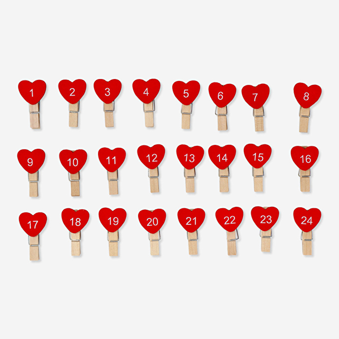 Flying Tiger Copenhagen 24'lü Kırmızı Kalpli Ahşap Mini Mandal Seti