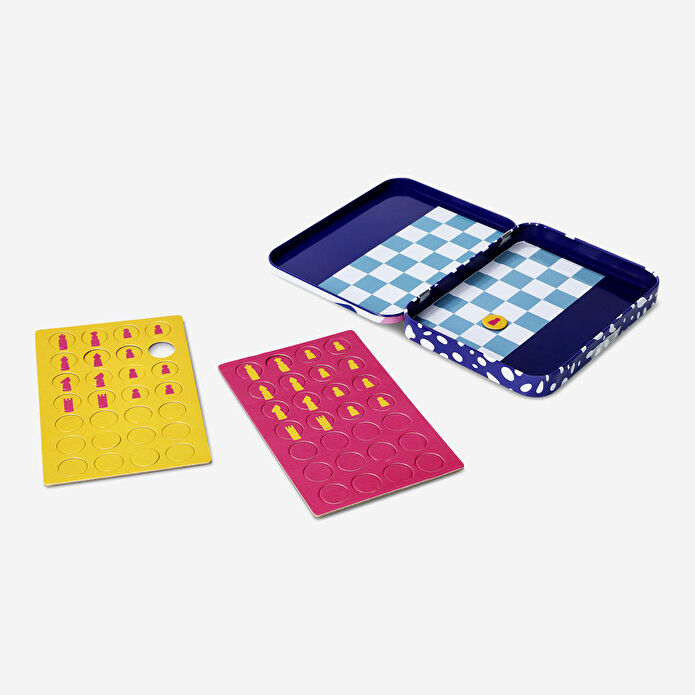 Flying Tiger Copenhagen Metal Kutuda Mini Satranç Seti