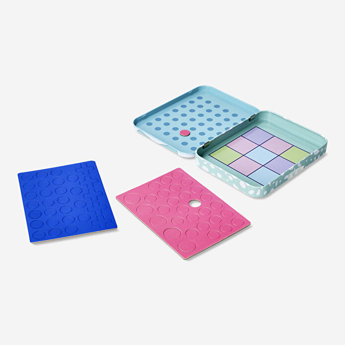 Flying Tiger Copenhagen Metal Kutuda Mini Üç Taş ve Eşleştirme Oyunu