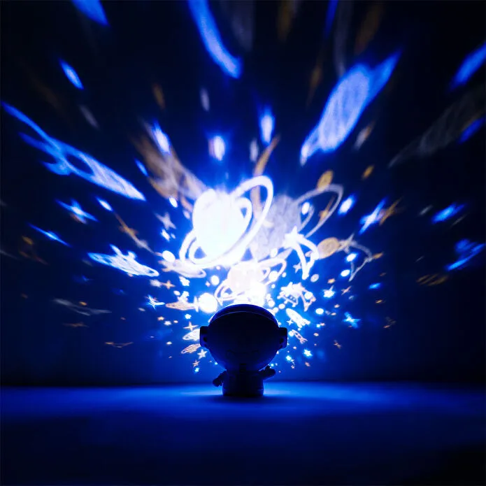 Flying Tiger Copenhagen Astronot Şeklinde Beyaz Lamba